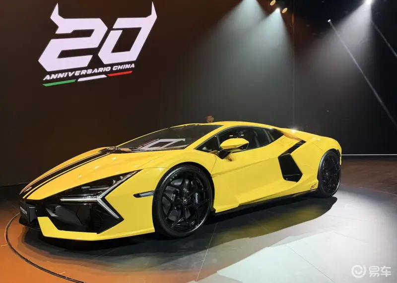 车优配 全球仅一台! 兰博基尼Revuelto二十周年纪念版亮相